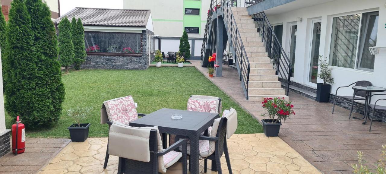 Hotel Casa Gogu Năvodari Exteriér fotografie